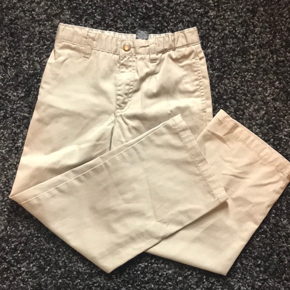 Tan chinos/khakis